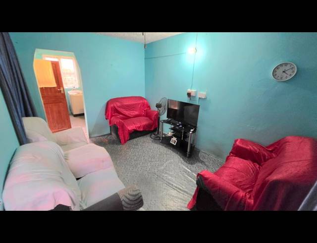 2 BEDROOM HOUSE FOR SALE IN WESTCLIFF